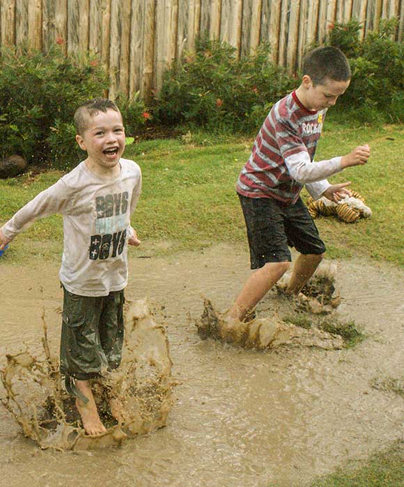 Kids-in-puddles